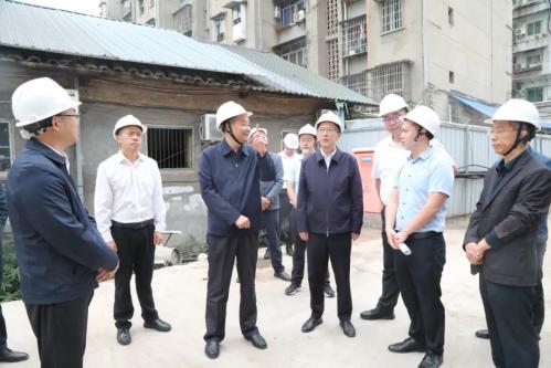 周霖临率队赴船山区调研城市有机更新和基层治理工作